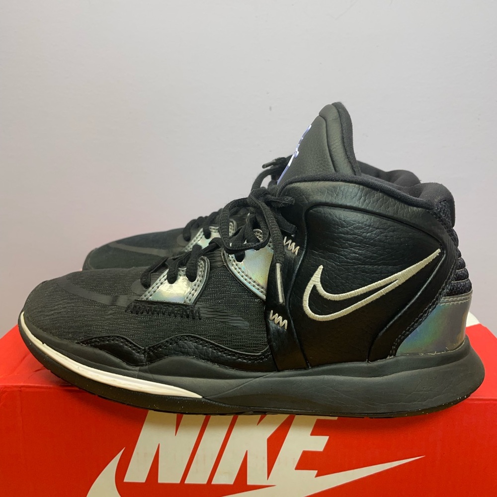 Nike Kyrie Infinity